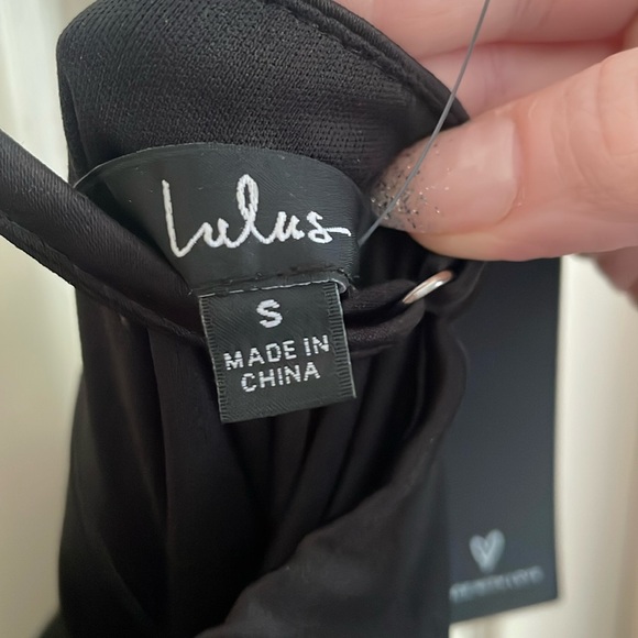 NWT Lulus Extravagant Shine Black Satin Sequin Sleeveless Bow Romper Size Small - Picture 12 of 12